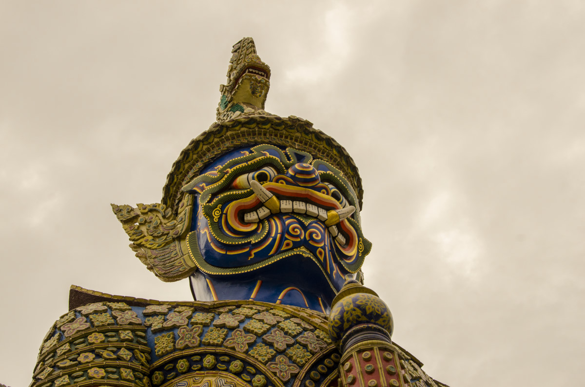 Guardiano del palazzo reale in Bangkok