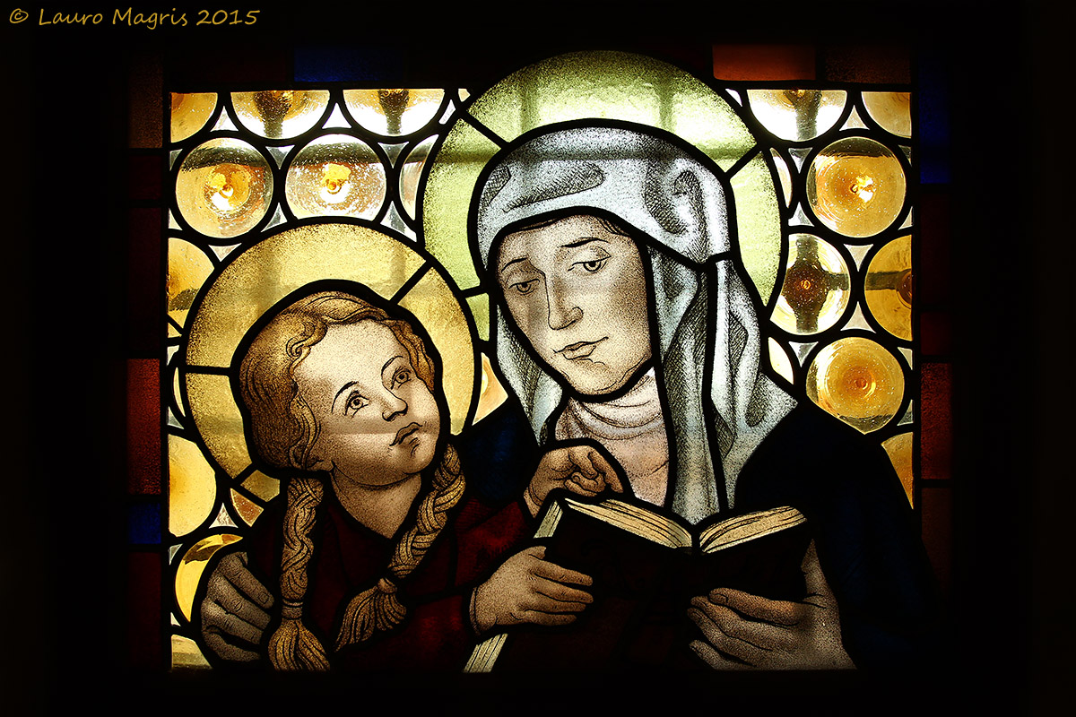 Particolare chiesa SS Pietro & Paolo a Pennes