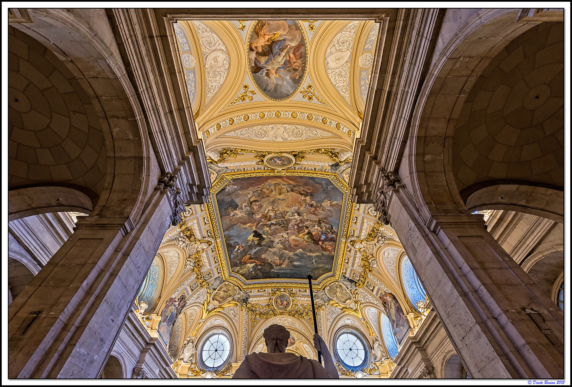 The time of the Escalera Principal