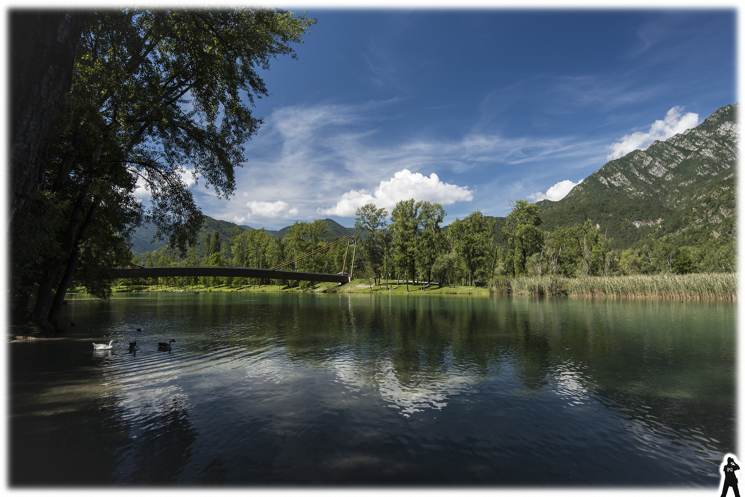 Lake Cavazzo 02 (or lake of 3 common borders or 3!)