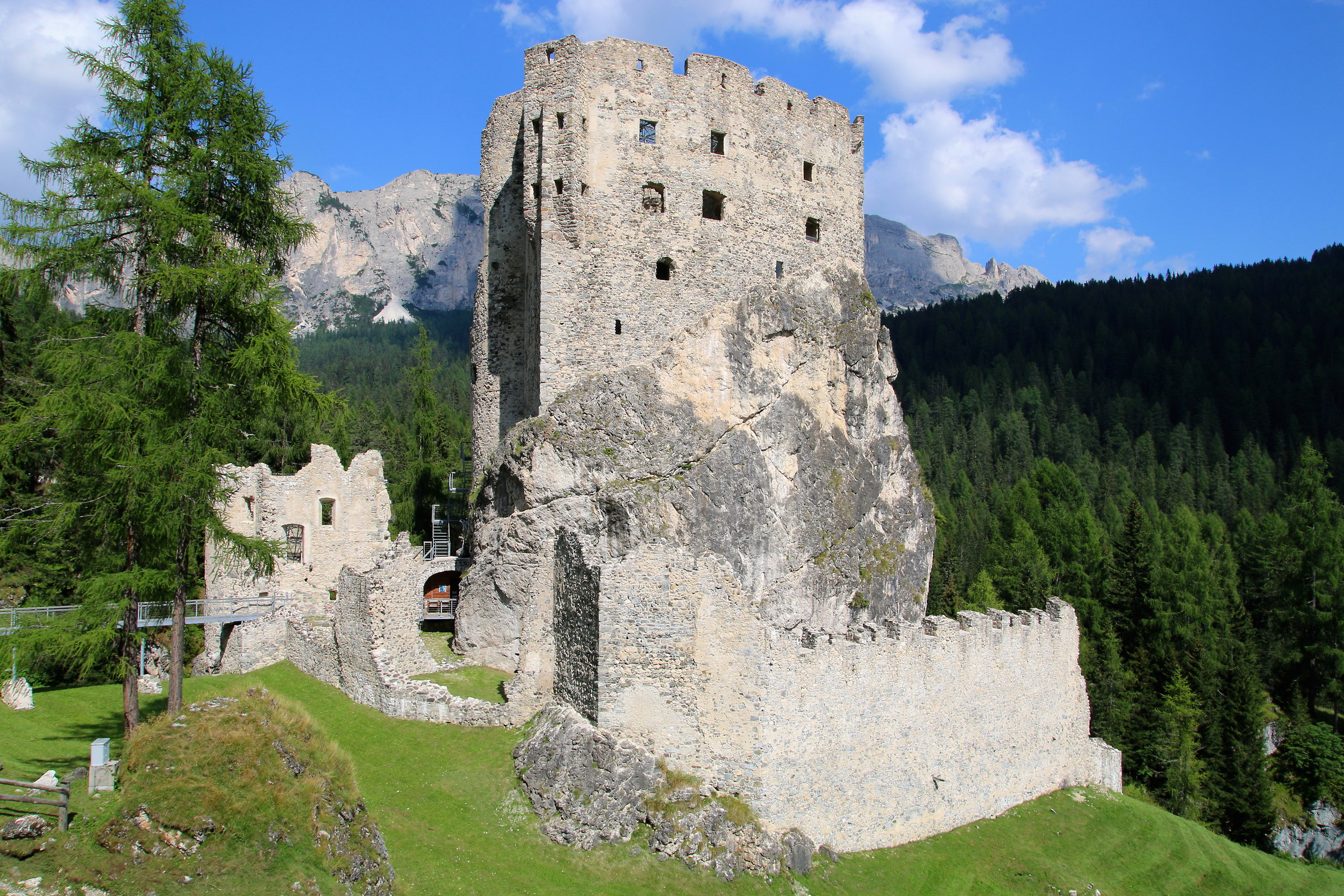 Andraz Castle