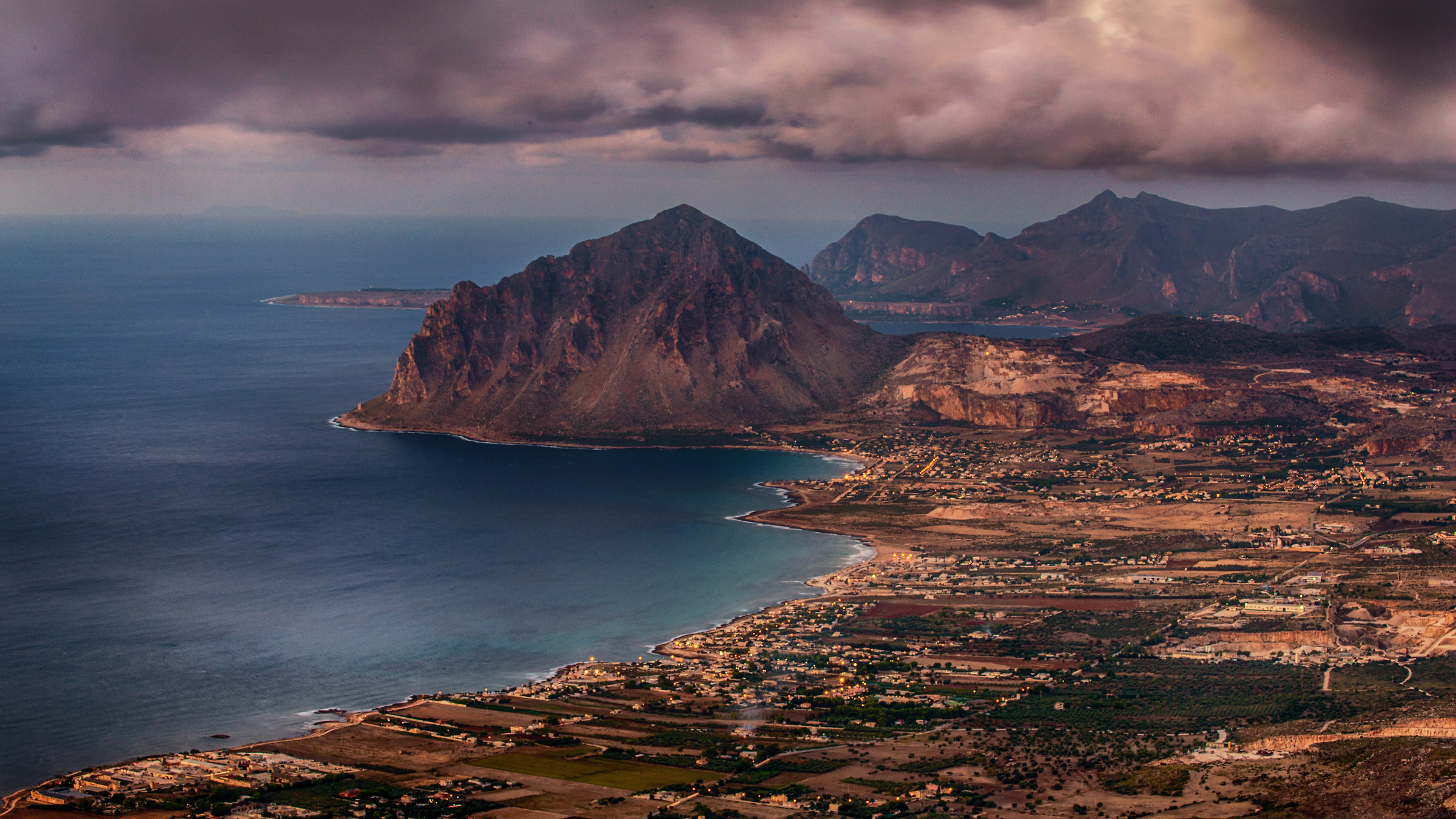 Mount Hood seen from Erice