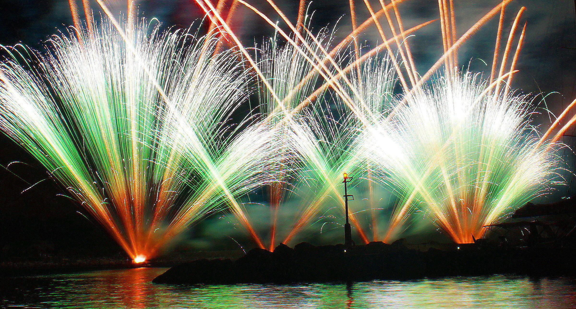 Night of flowers in Portovenere