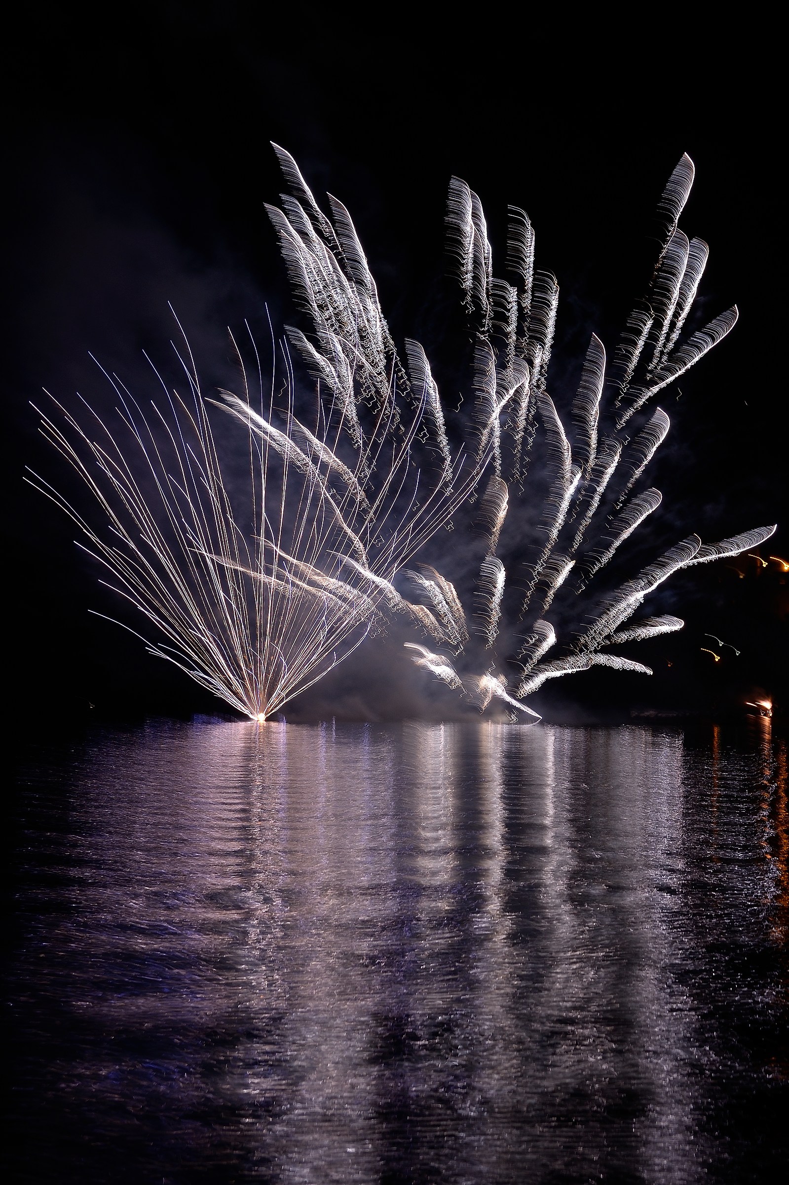 d` artifice fires Capodimonte