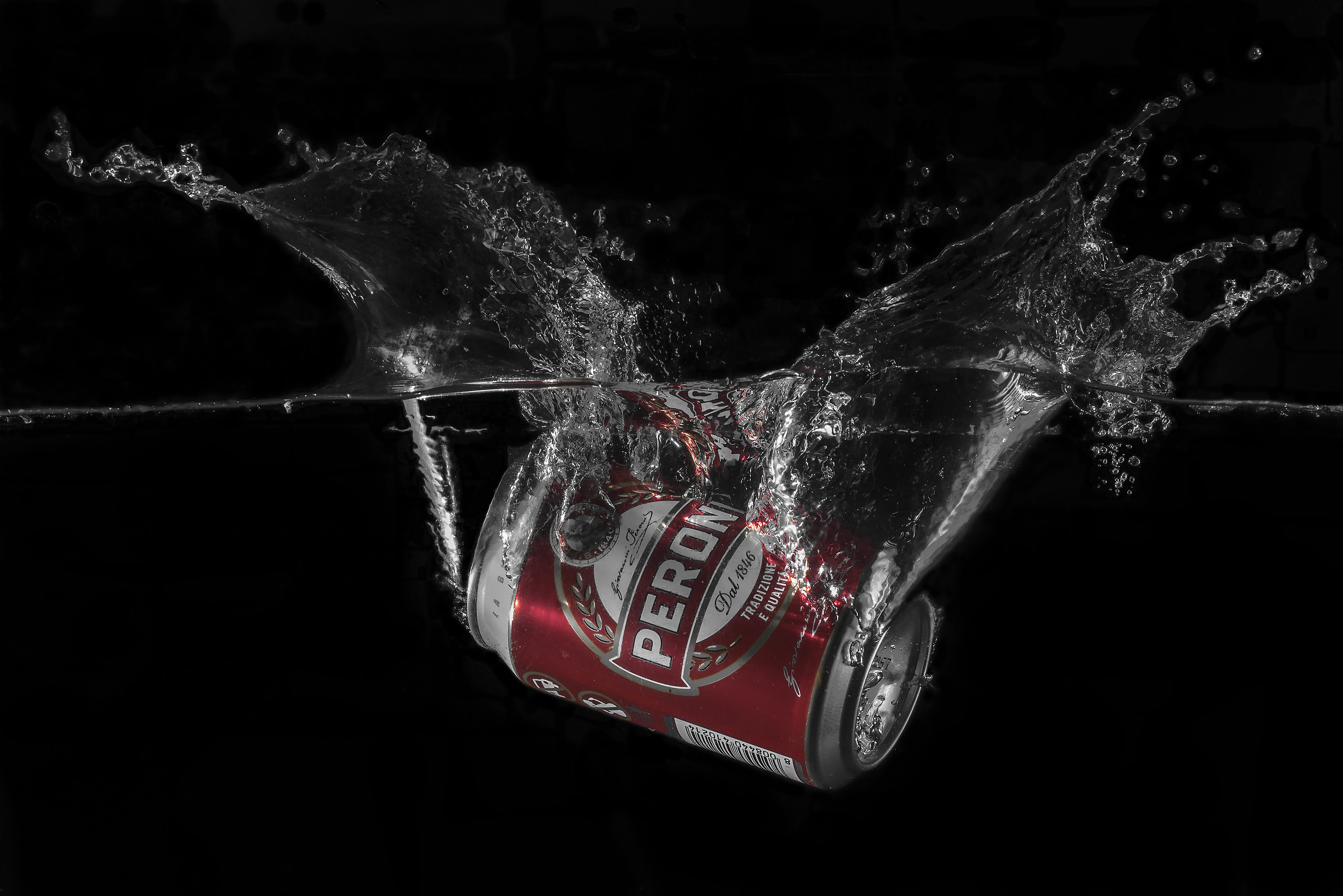 Peroni can splash