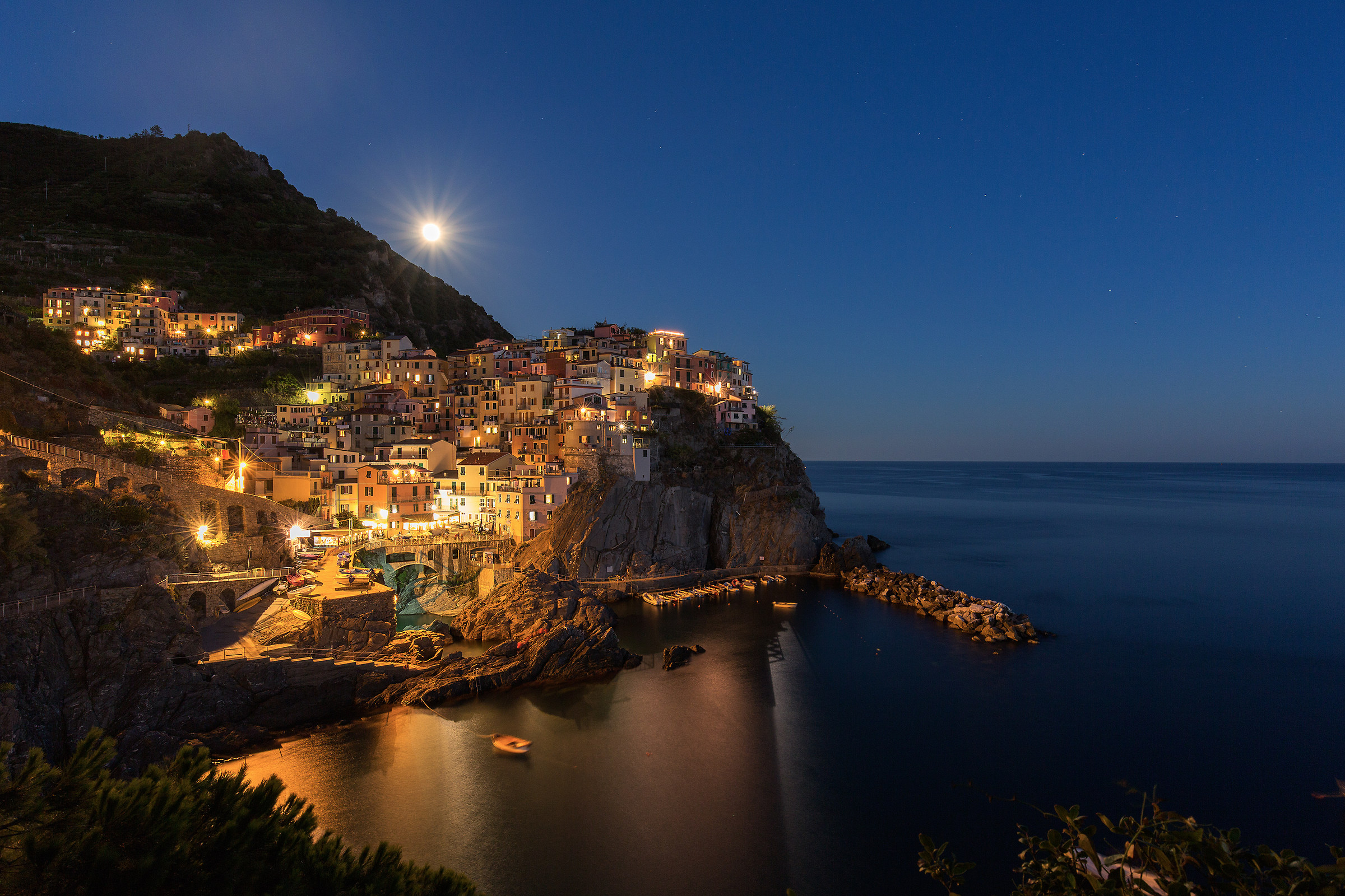 Manarola's Moon