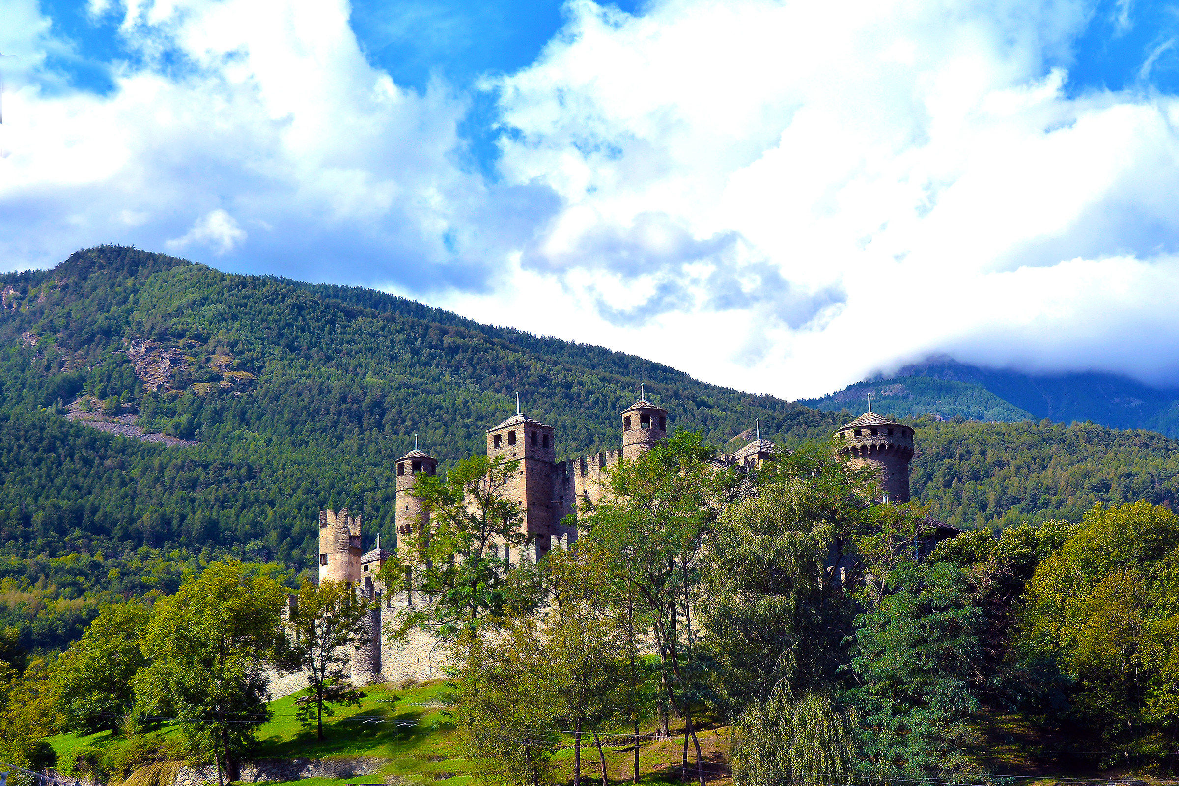 Castello di Fènis