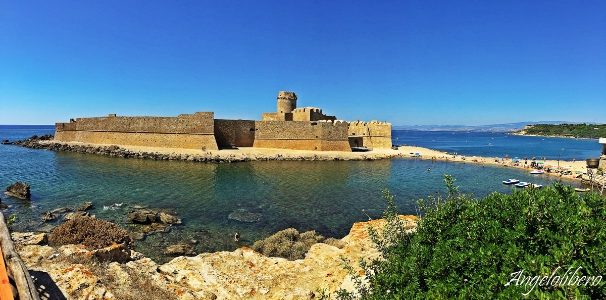 Aragonese Castle (Le Castella)