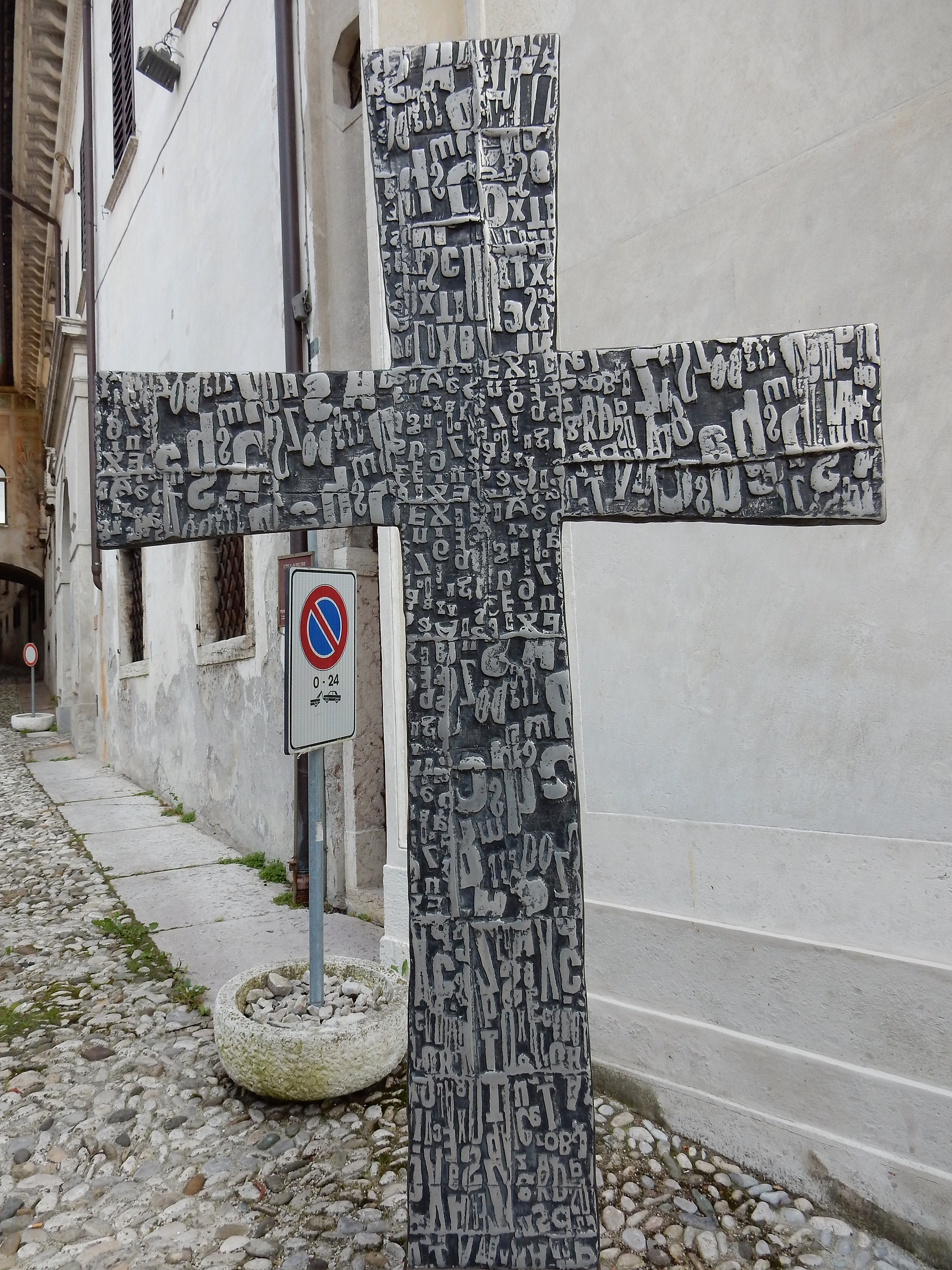 No parking at the Cross