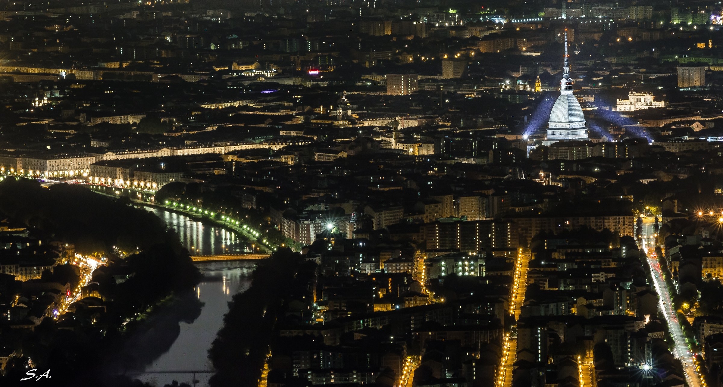 turin by night