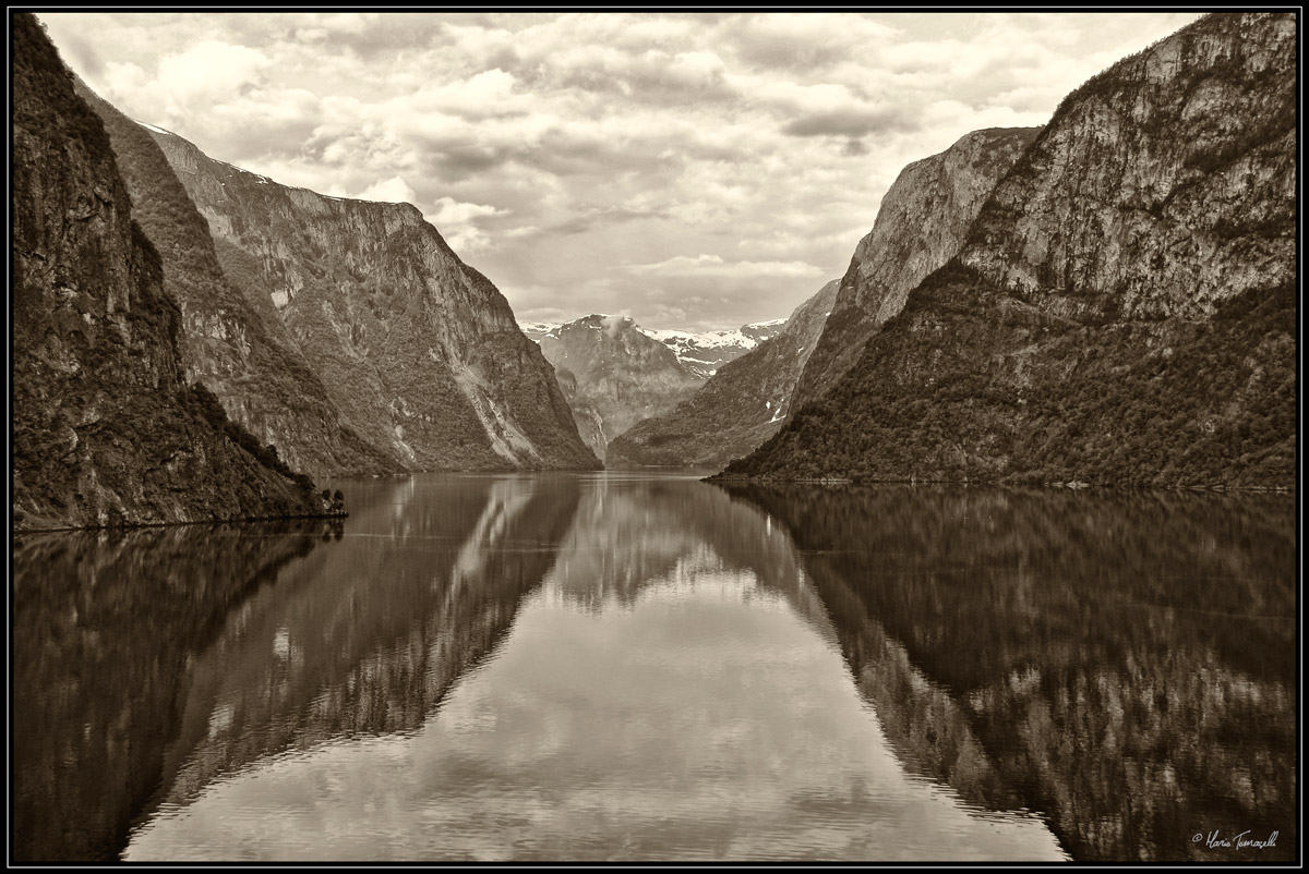 Aurlandsfjord, diramazione del Sognefjord - Norvegia