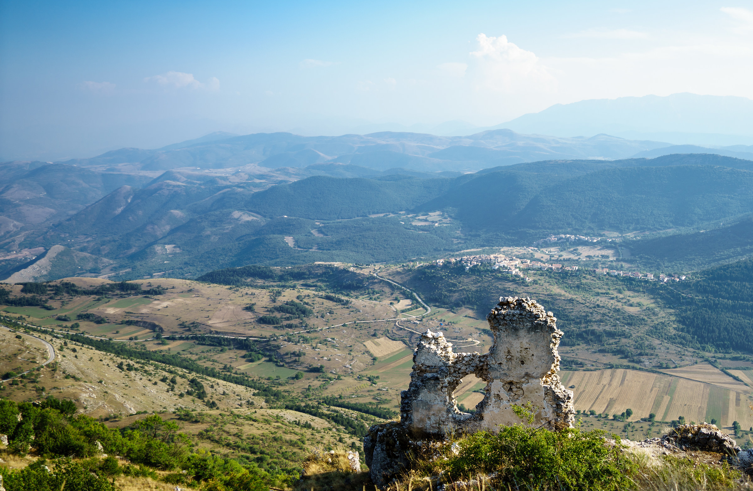 Towards Rocca Calascio