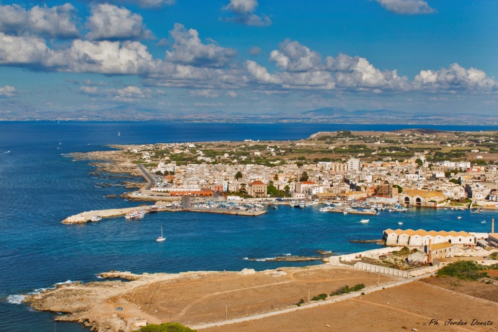 Il porto di Favignana - Trapani