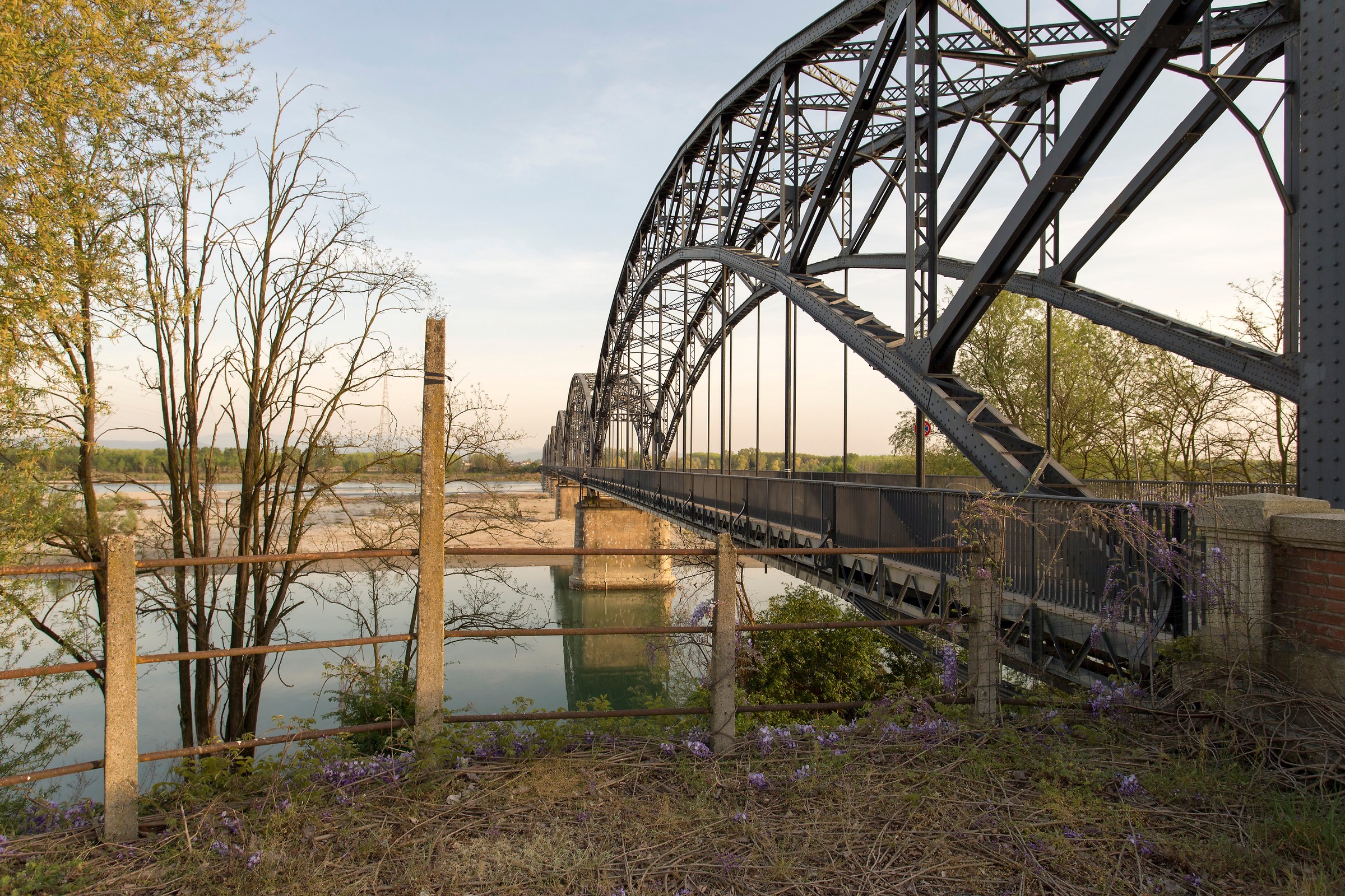Iron bridge-Mezzana Bigli