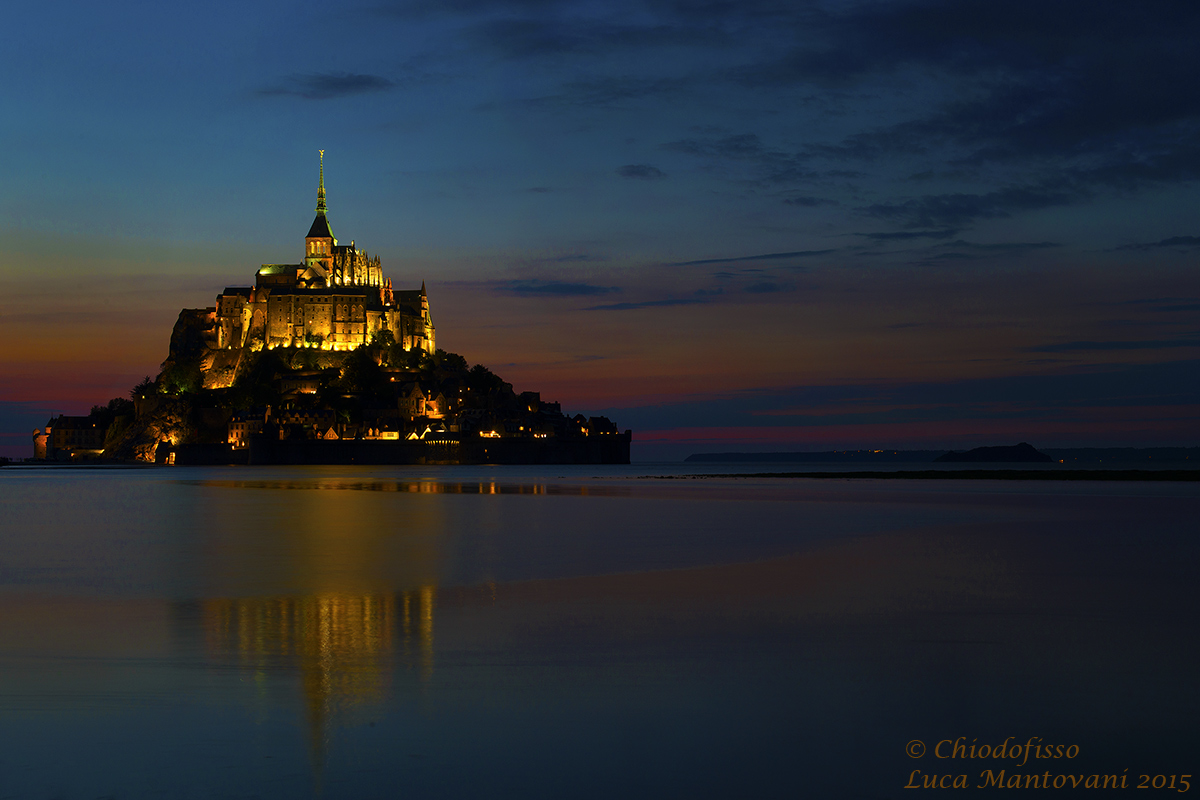 Mont Saint Michel dopo il tramonto
