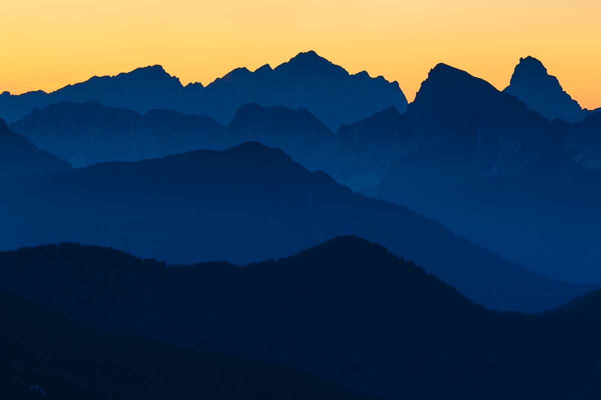 Dolomite profiles, sunrise