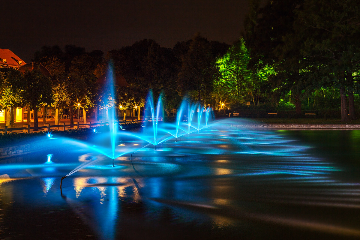 Blue fountains