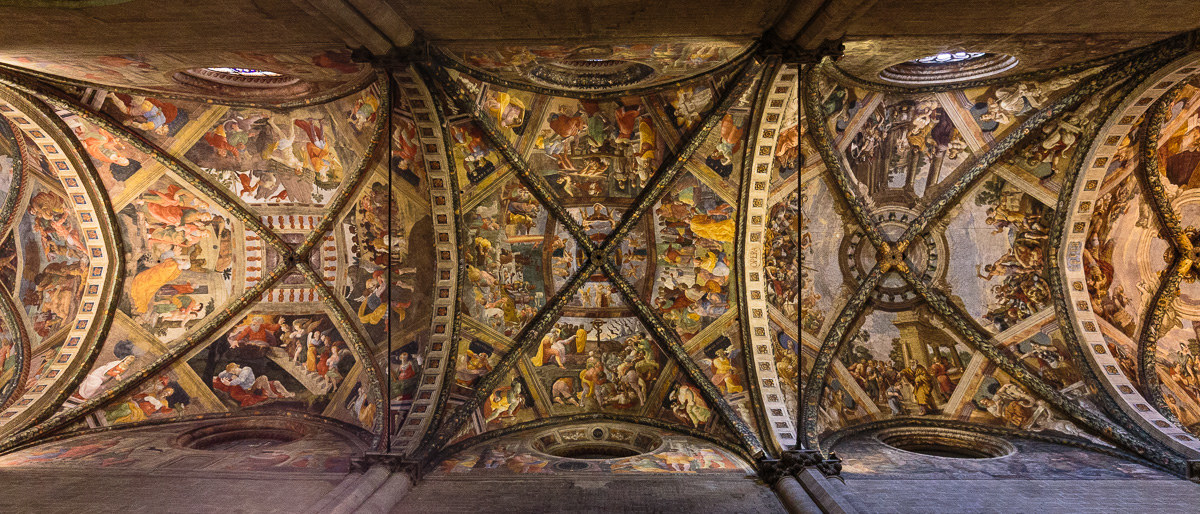 Duomo di Arezzo, navata centrale