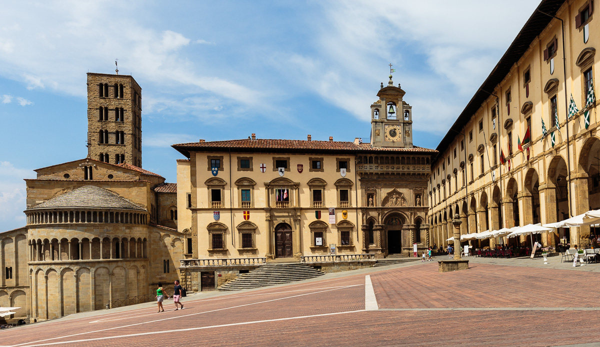 Arezzo, Piazza Grande 2