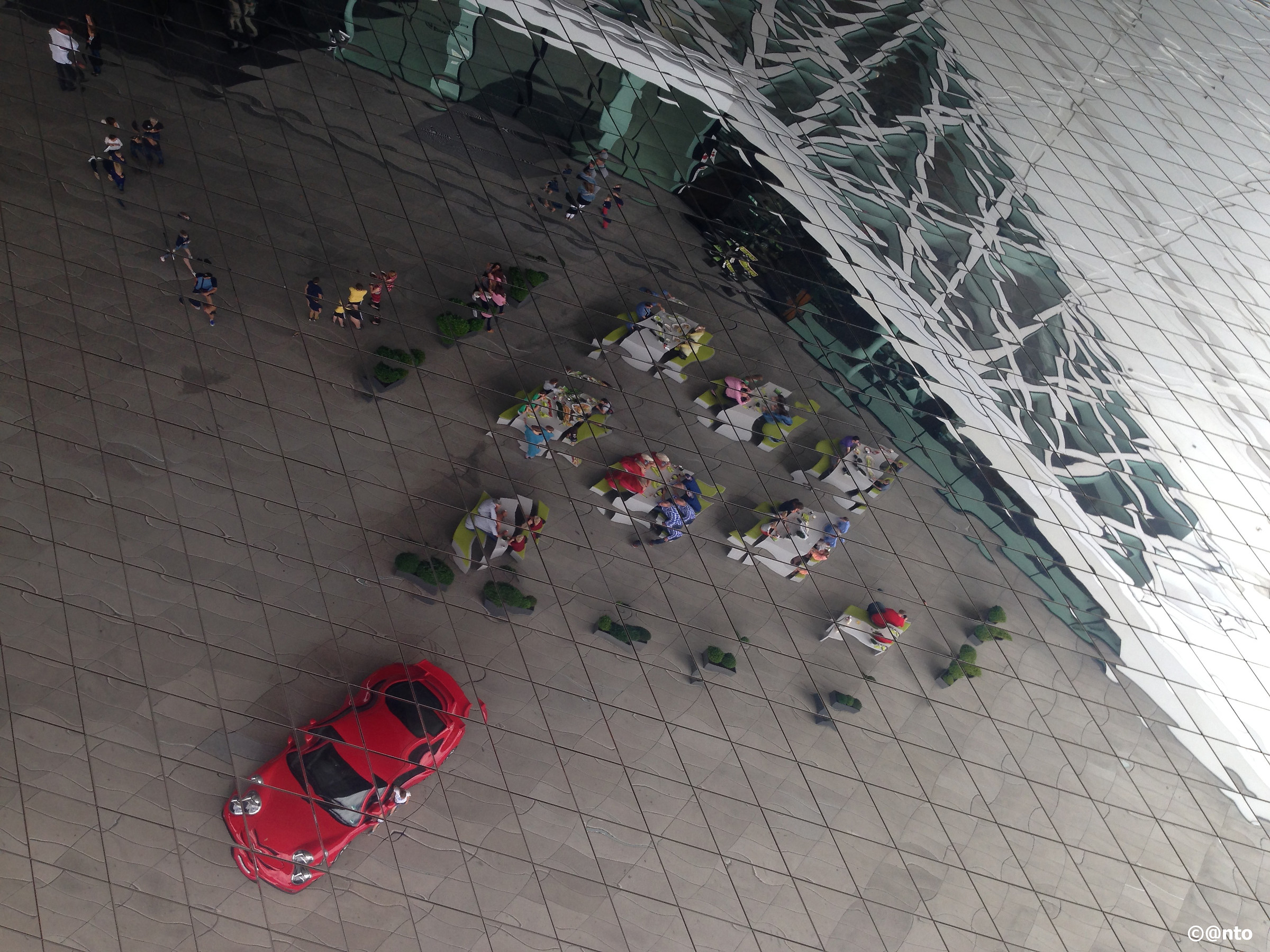 Porsche Museum - im Spiegel