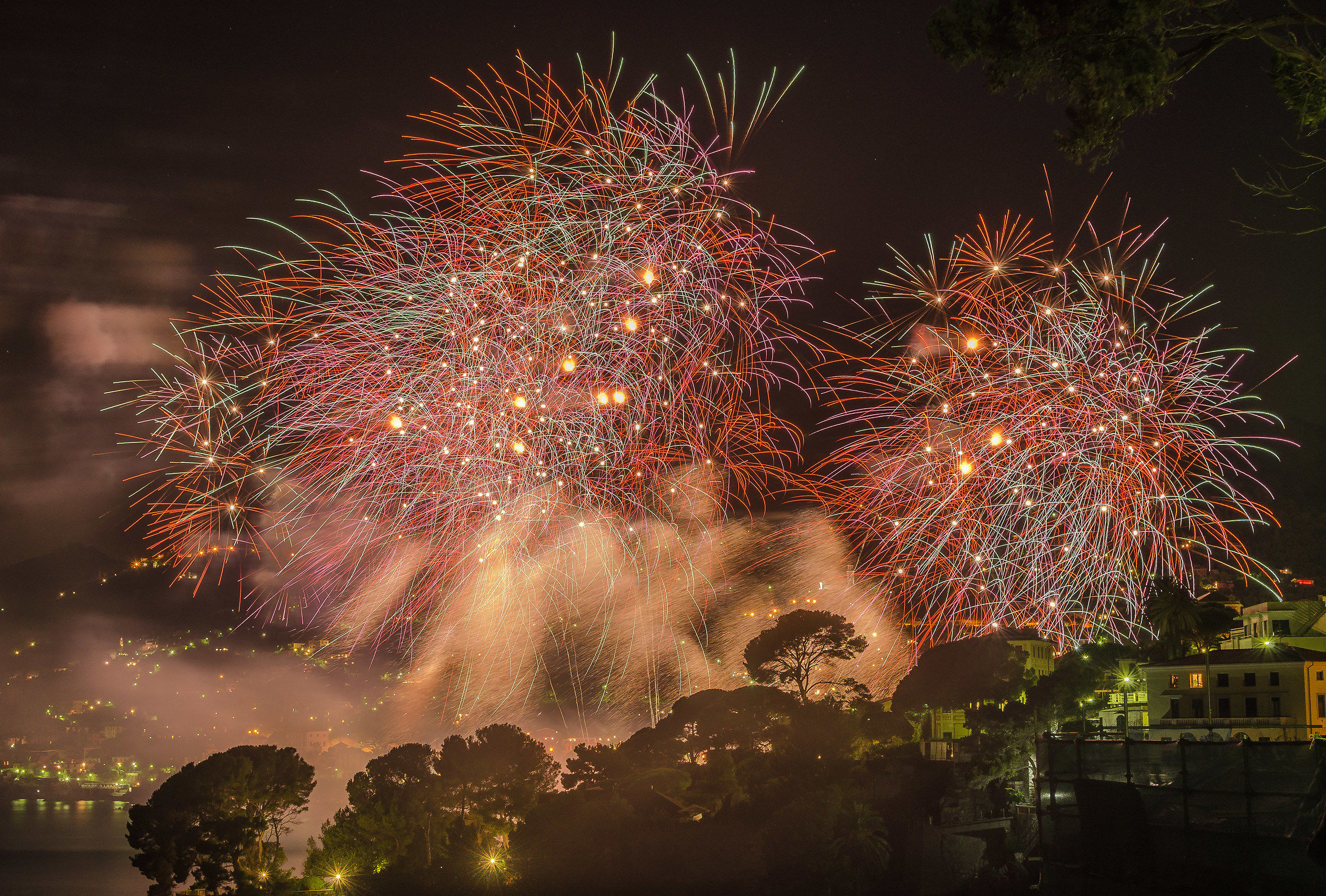 Un'orgia di colori sopra a Recco (Ge)