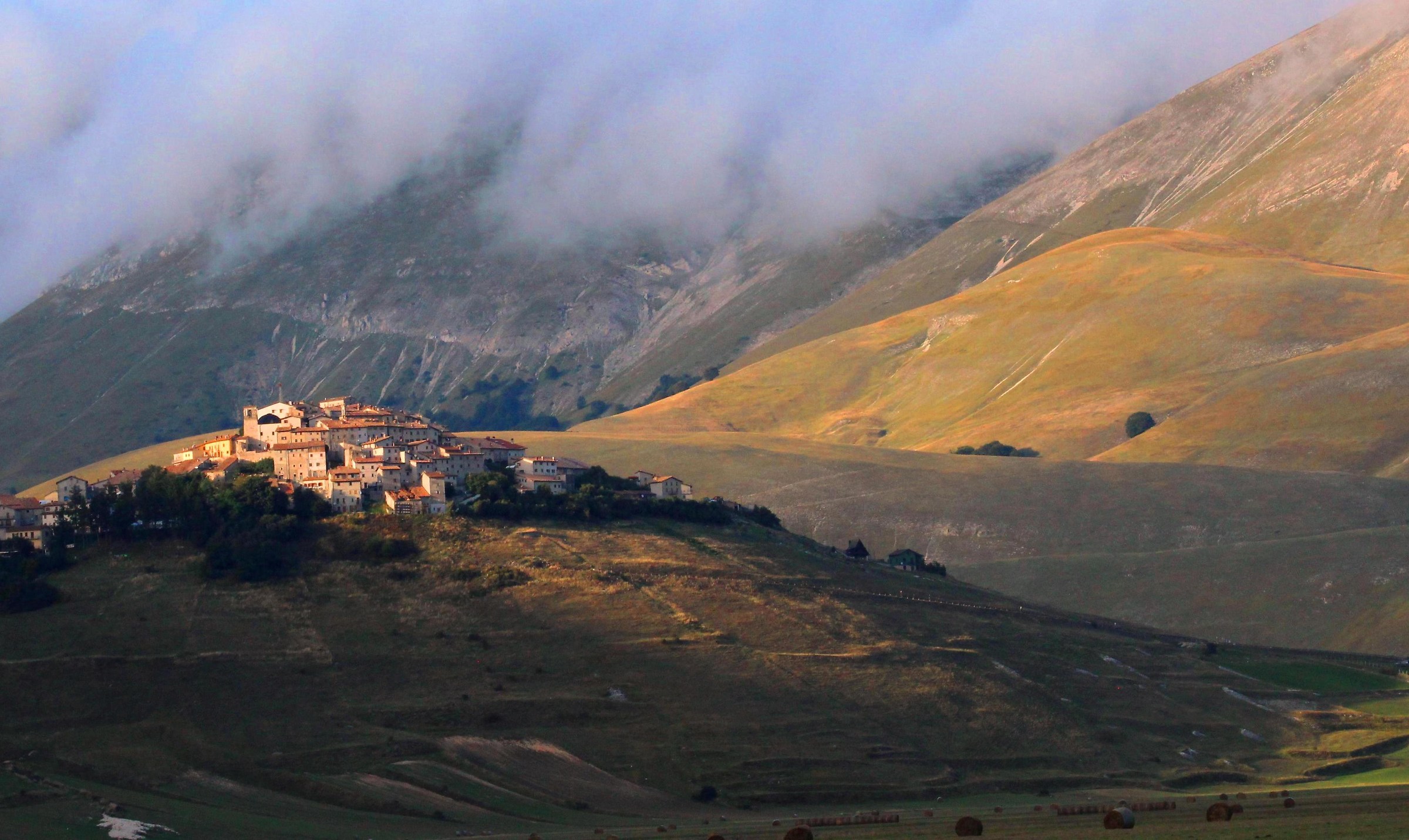 Nuvole basse a Castelluccio