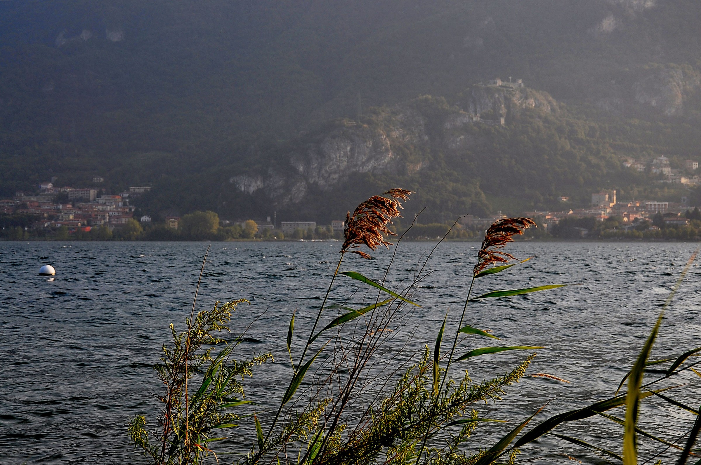 ..un soffio di lago......