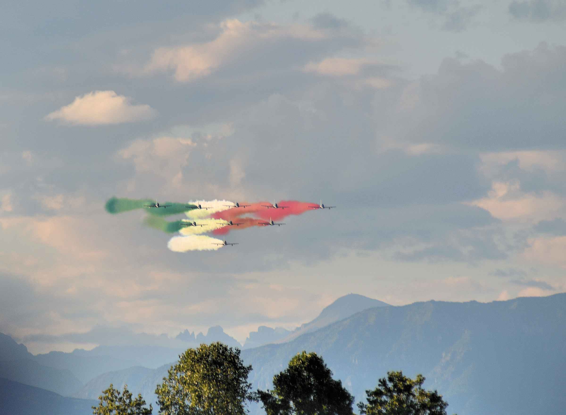 il tricolore nel cielo