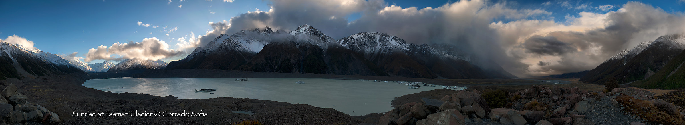 L'alba al ghiacciaio Tasman