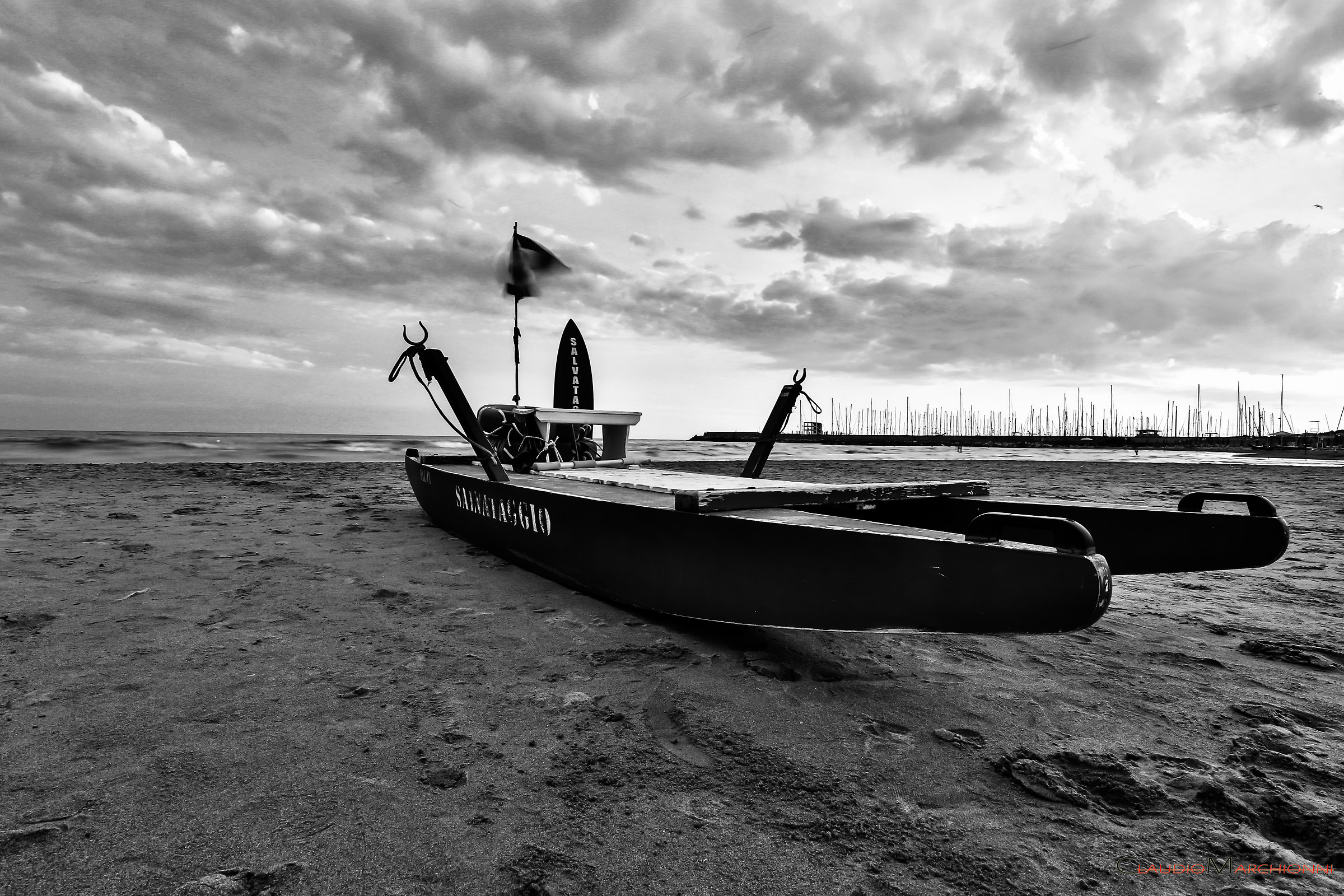 Barca di salvataggio,ma la barca chi la salva?