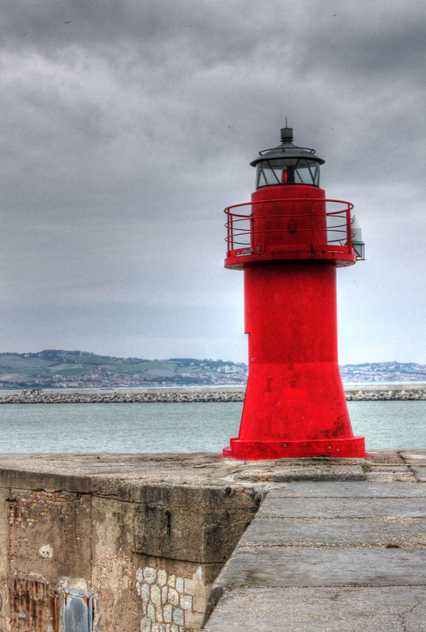 Lanterna rossa - Porto - Ancona, Italia
