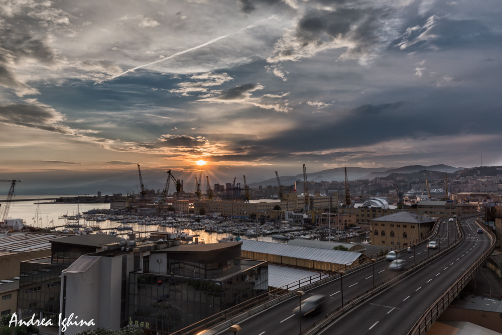 Tramonto su Genova