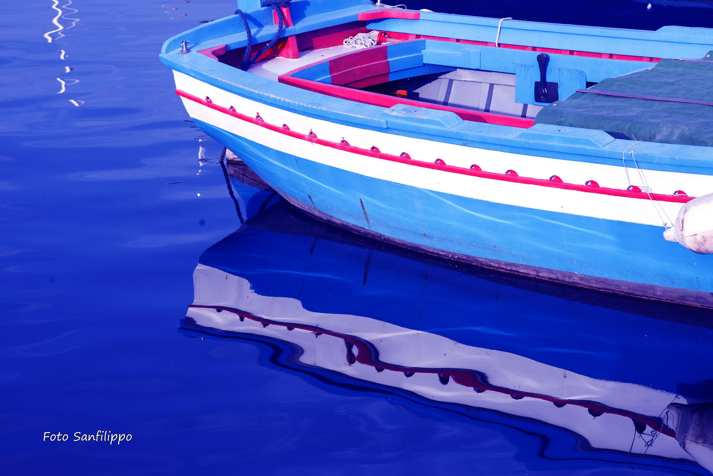 nel blù "dipinto" di blù