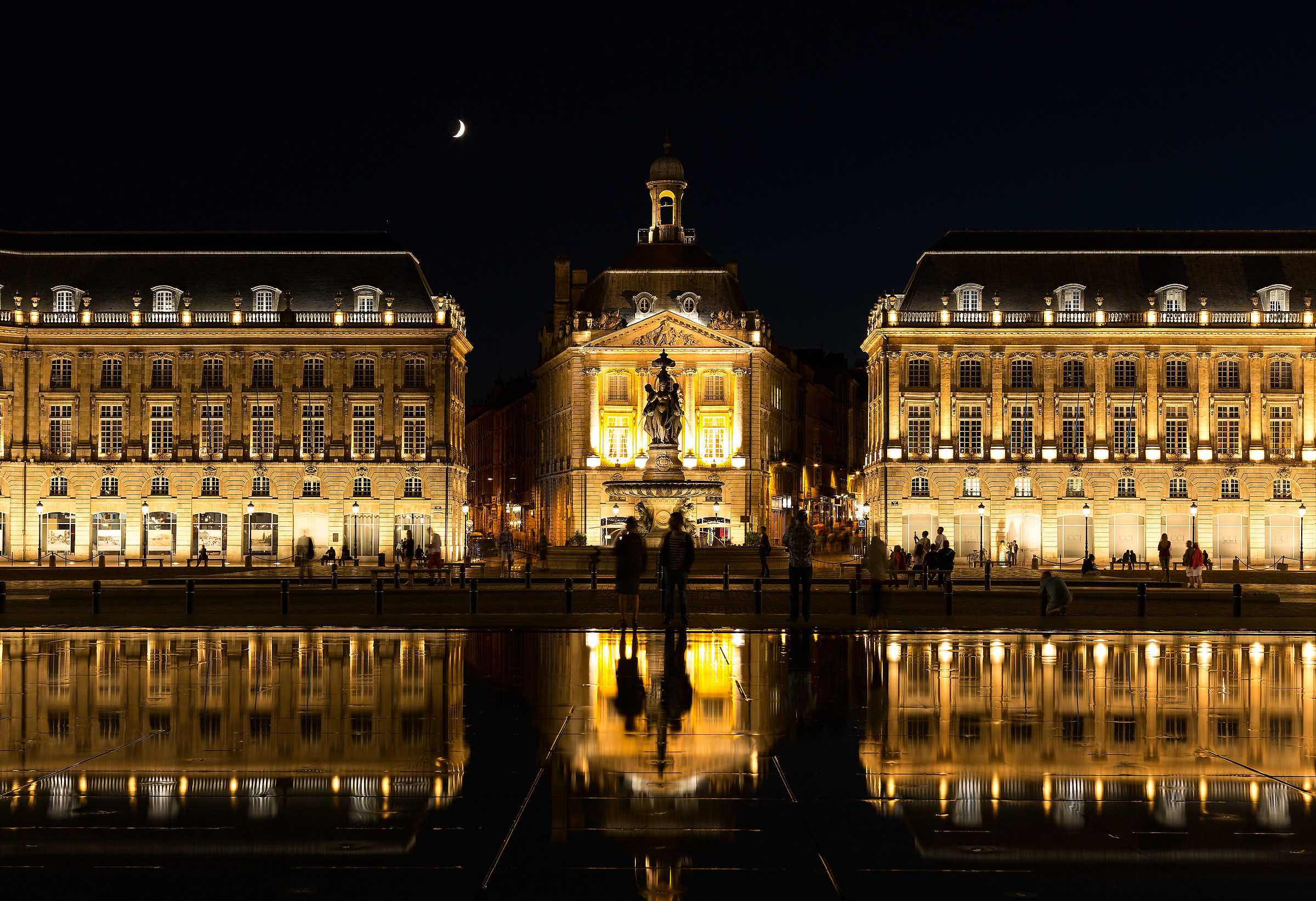 Bordeaux by Night