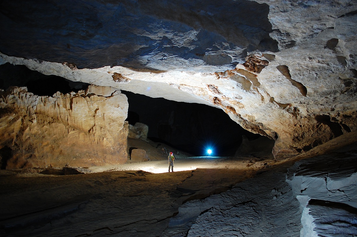Cave Andrafiabe (Madagascar)