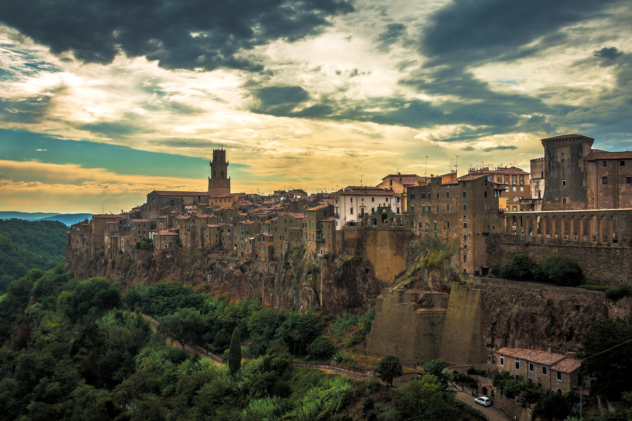 Pitigliano - The small Jerusalem on tuff