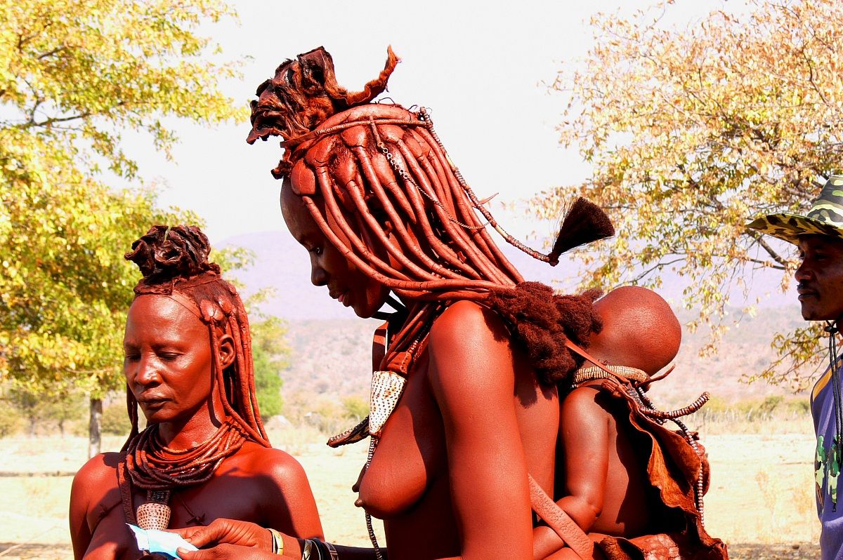 Himba women