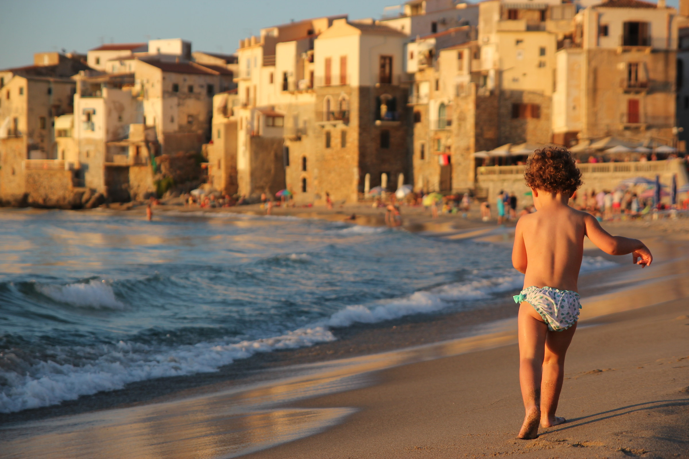 Bambino a Cefalù