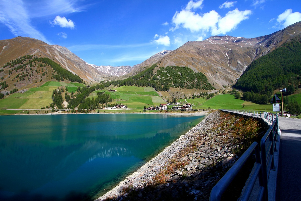 La diga vista dalla spalla destra