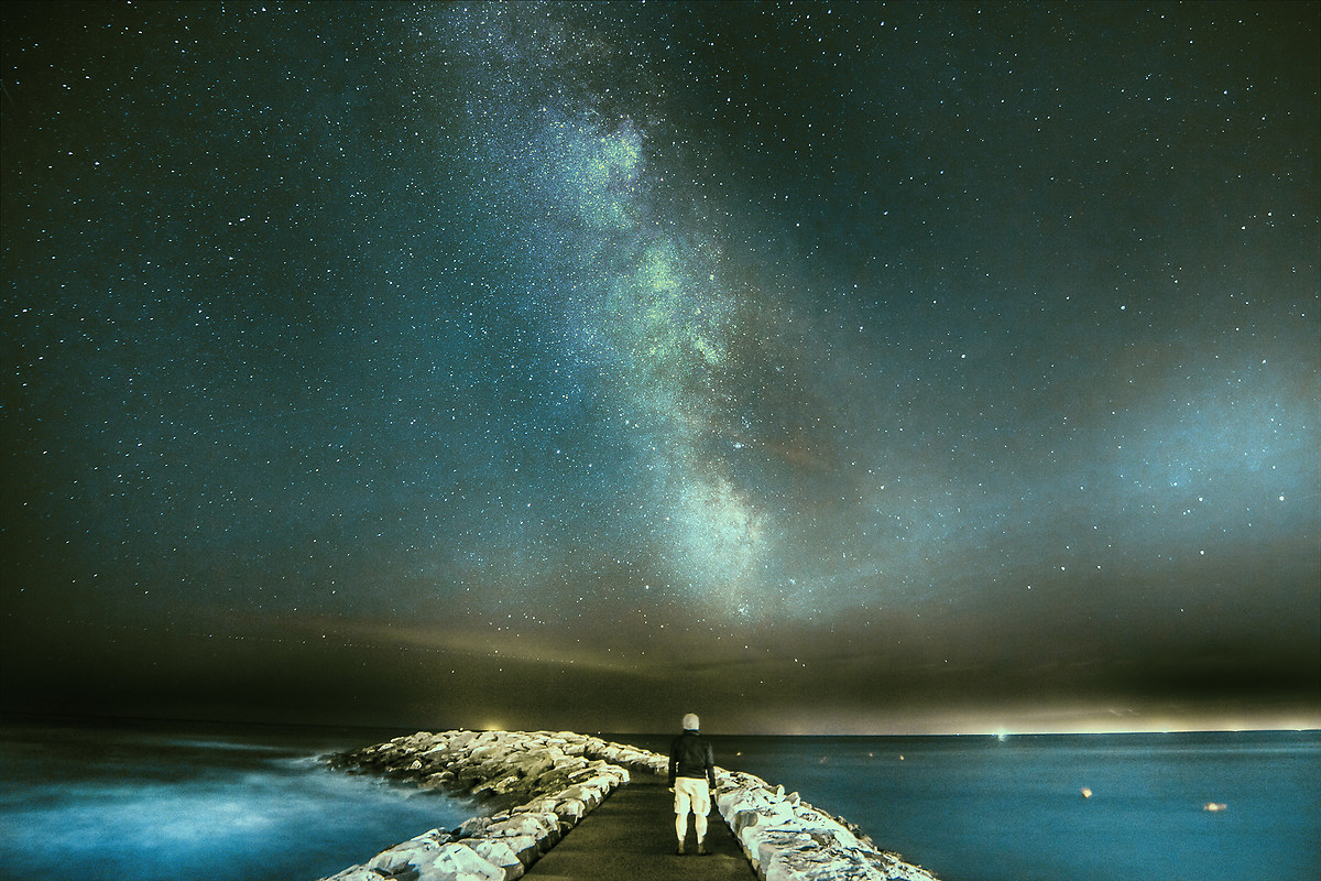 The enchantment of the sky and the sea.