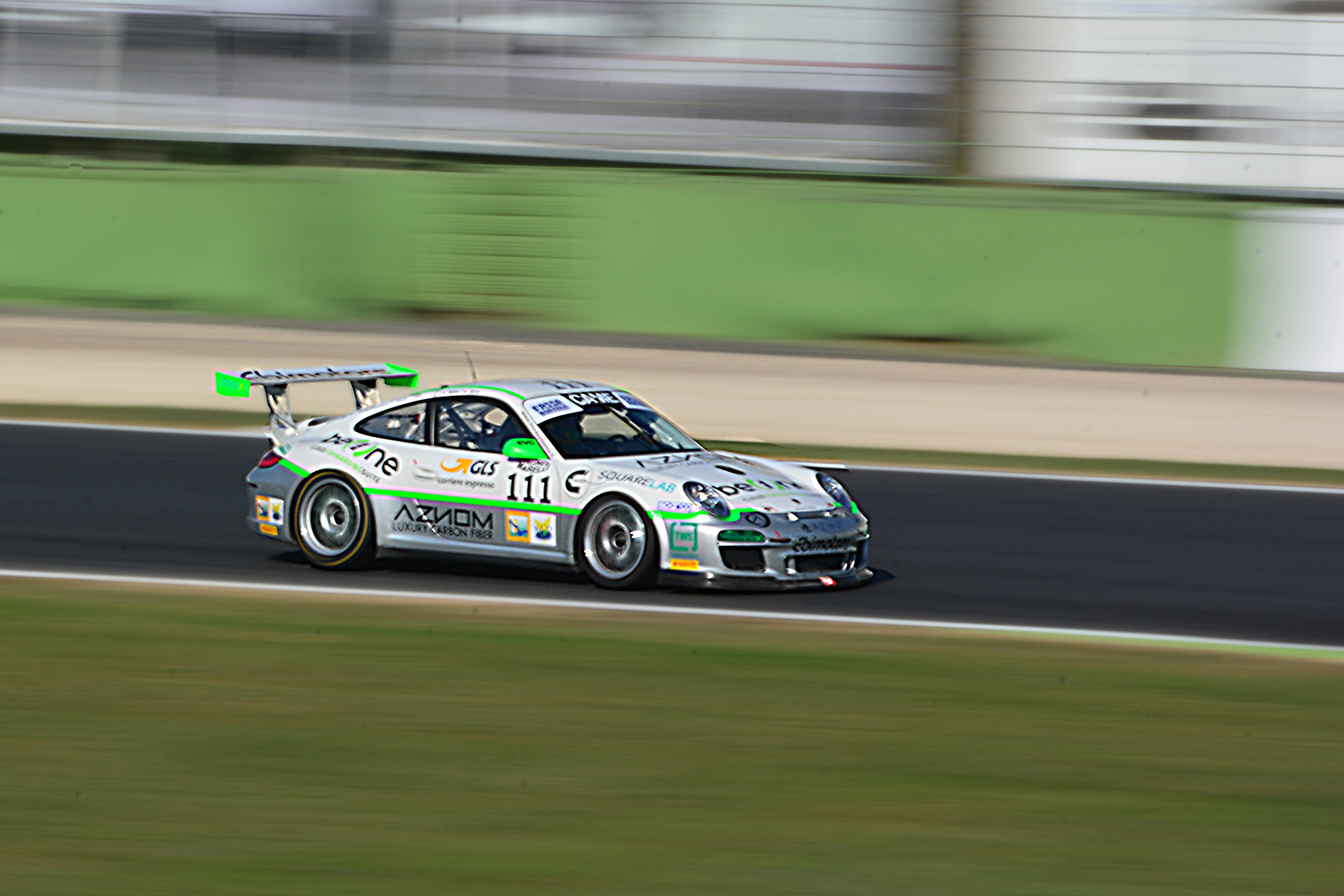 In frenata al Semaforo