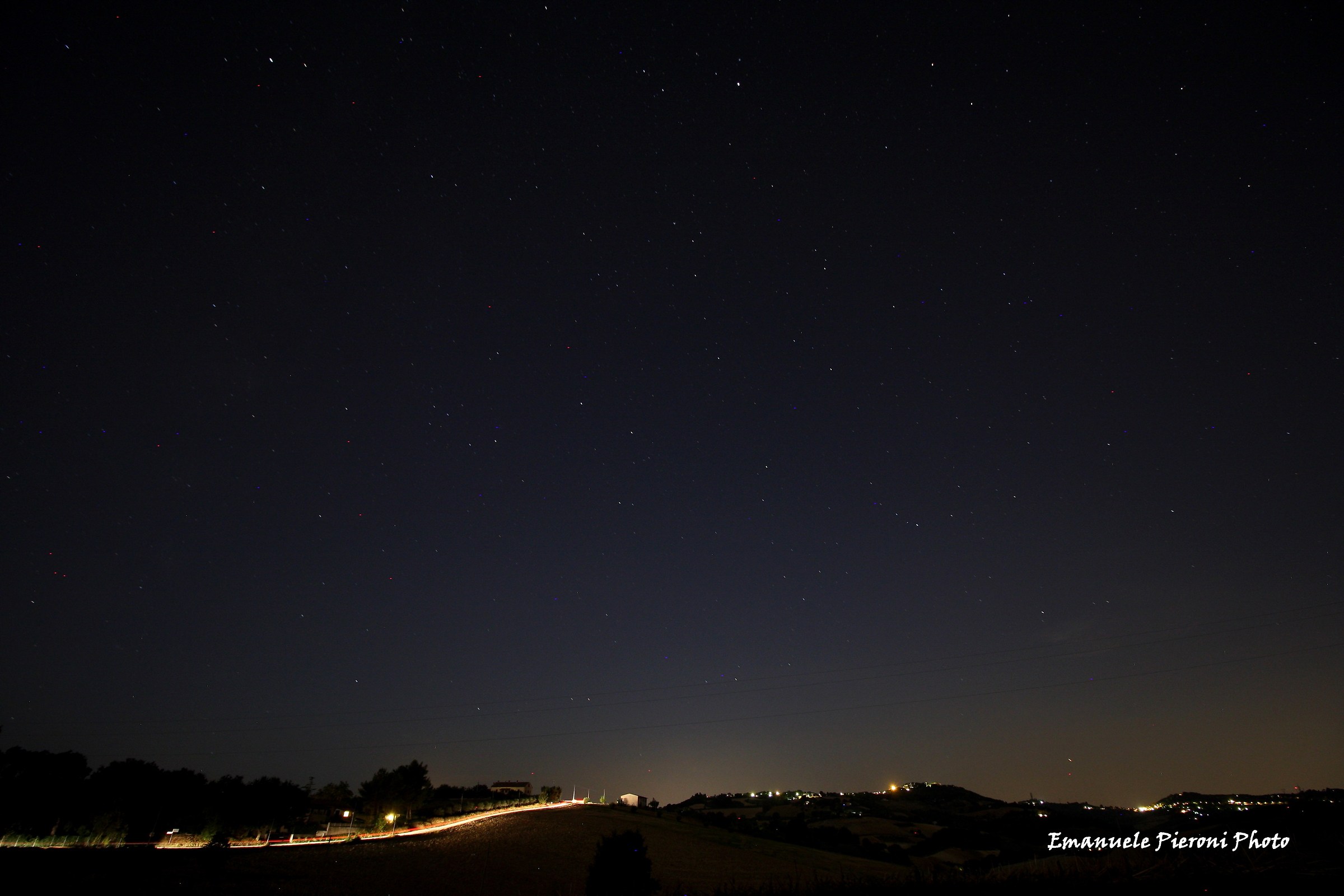 l'infinita dell'universo dietro la collina