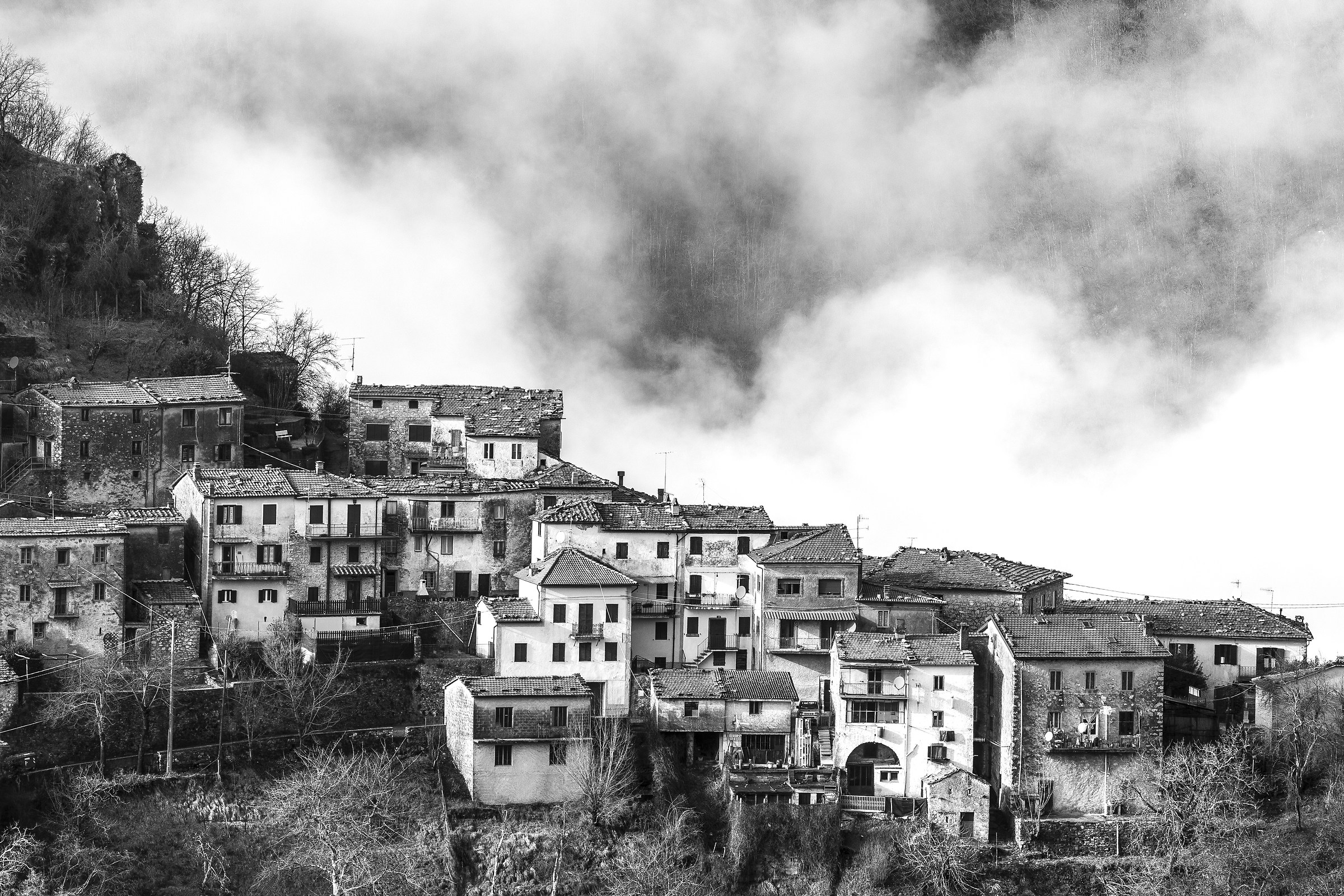 Glimpses of Montefegatesi