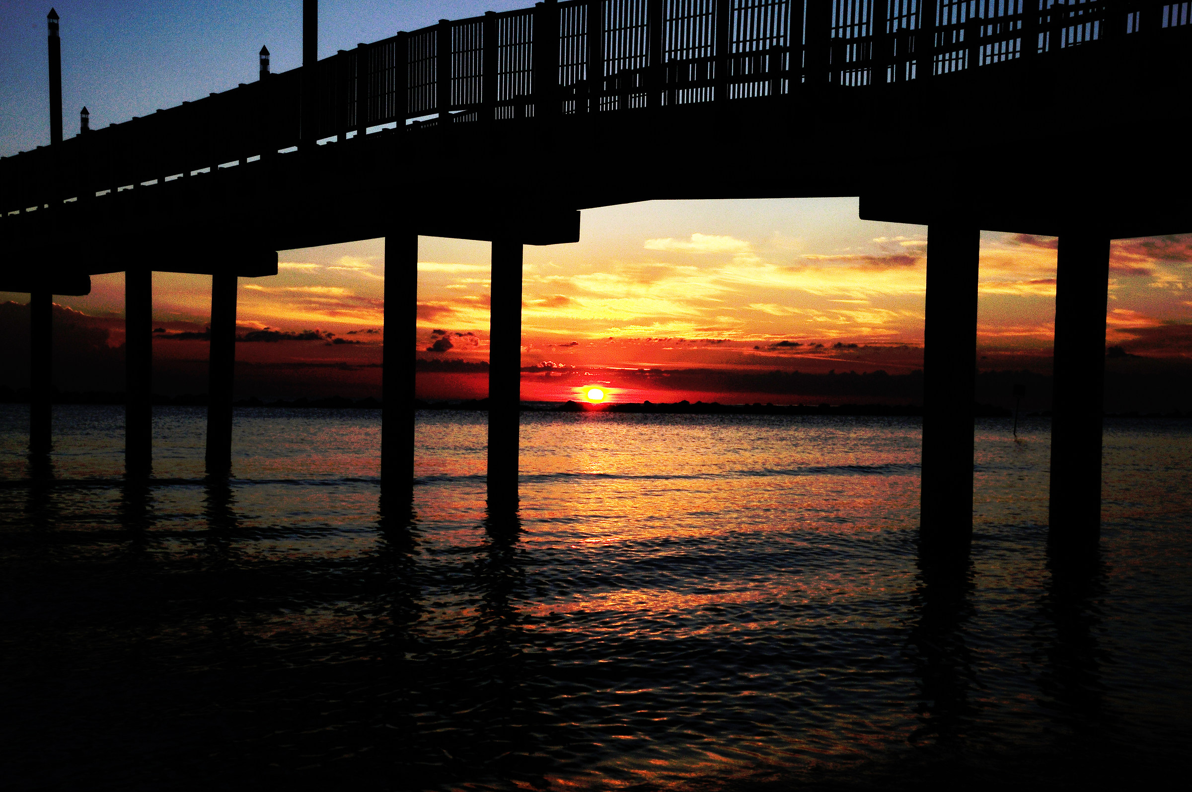 Sunrise under the pier