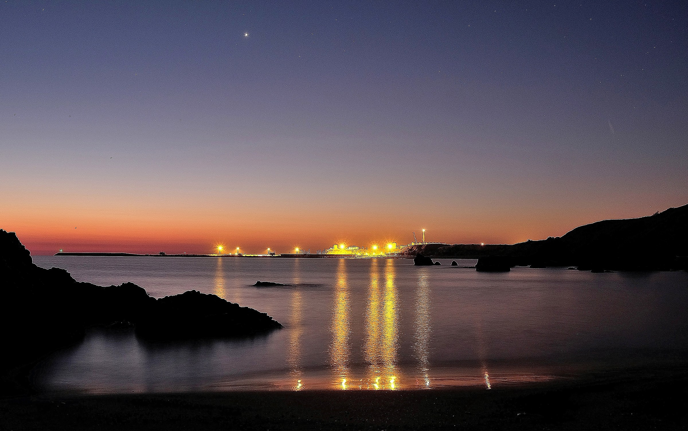 Porto di Vasto dalla riserva naturale di Punta Aderci
