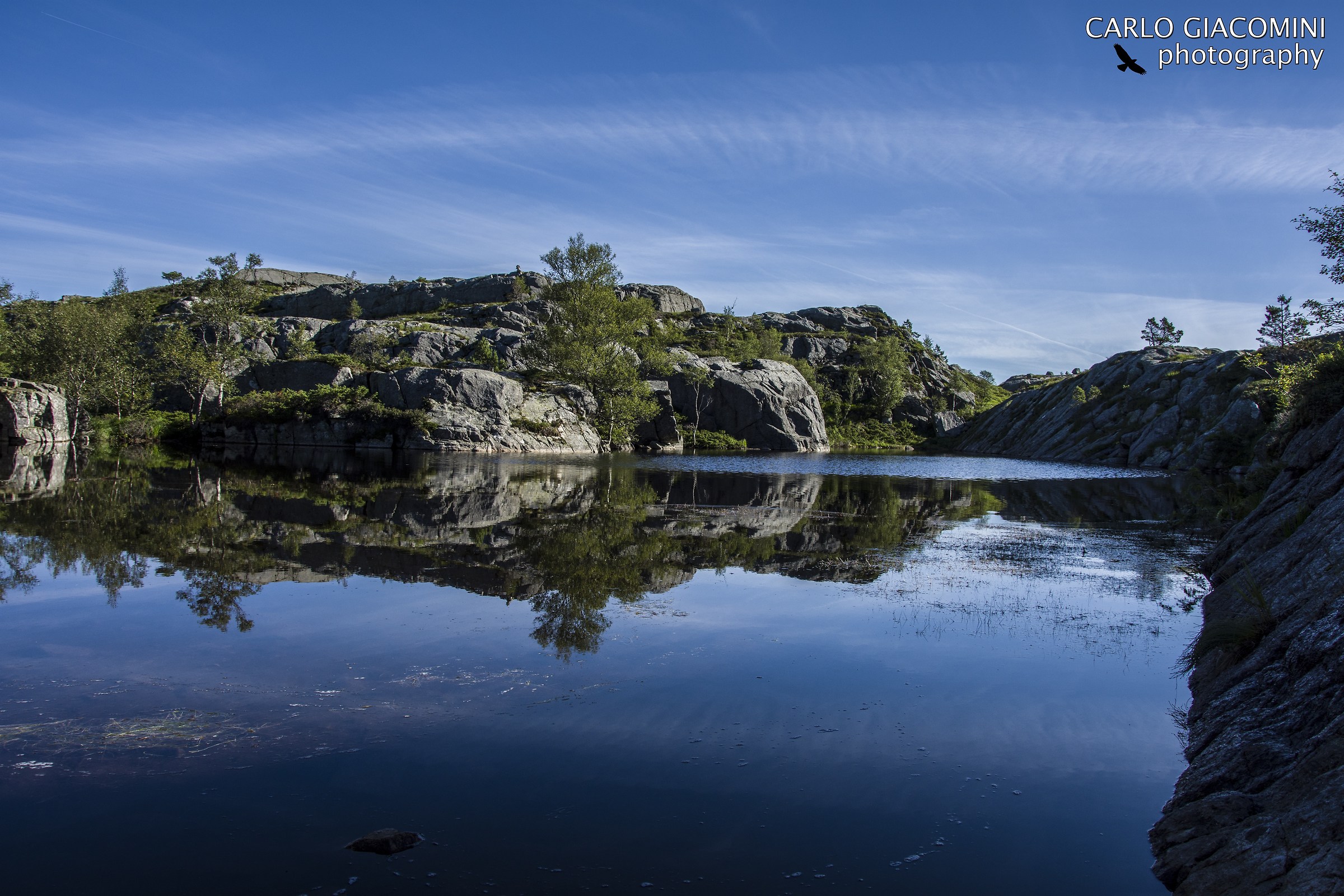 laghetto sul sentiero per Preikestolen