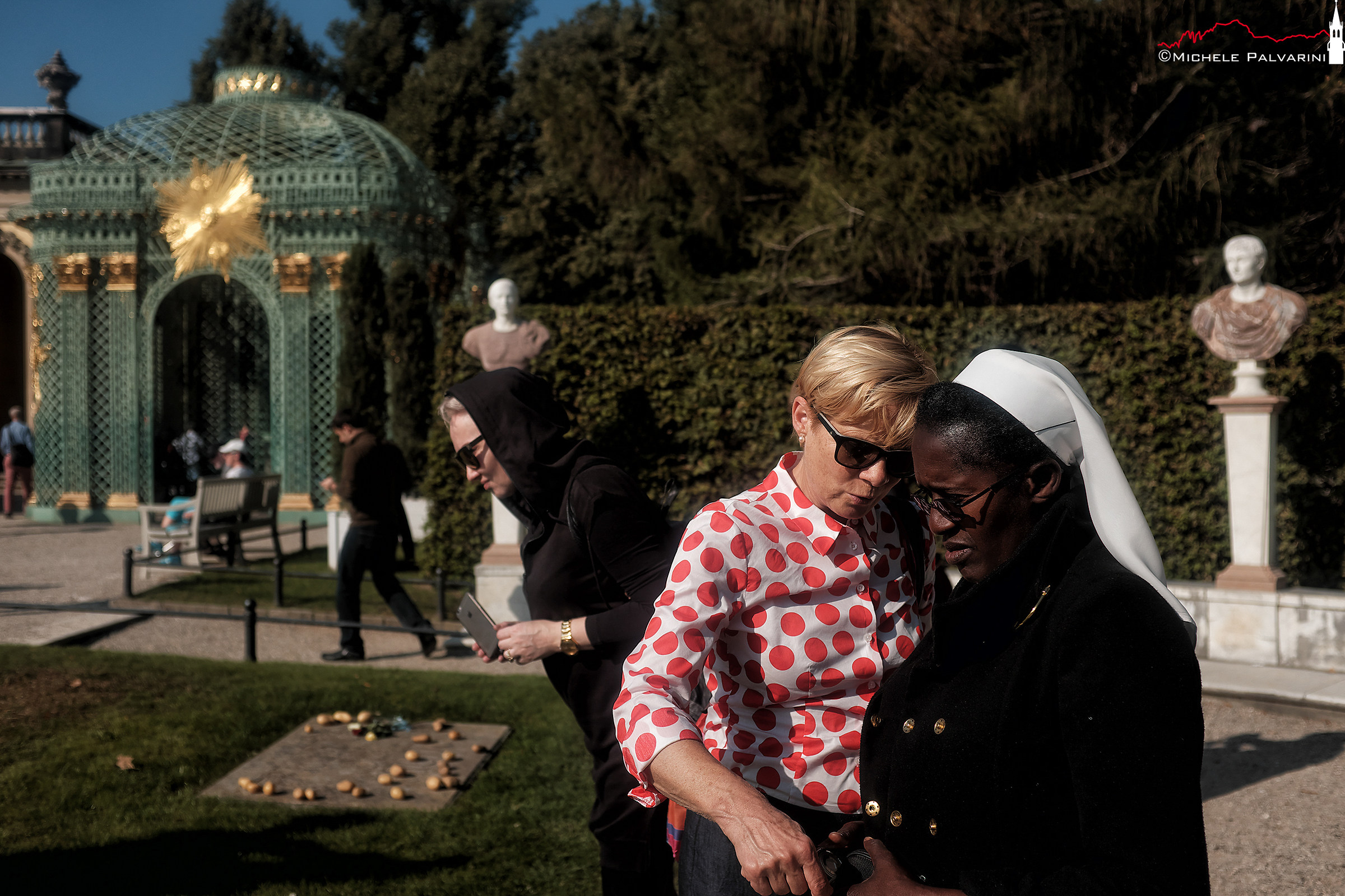 Black, White and Pois