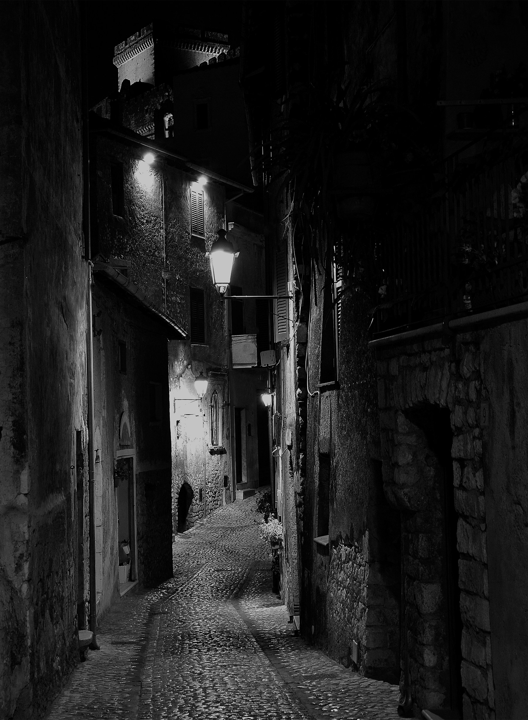 Glimpse of Sermoneta