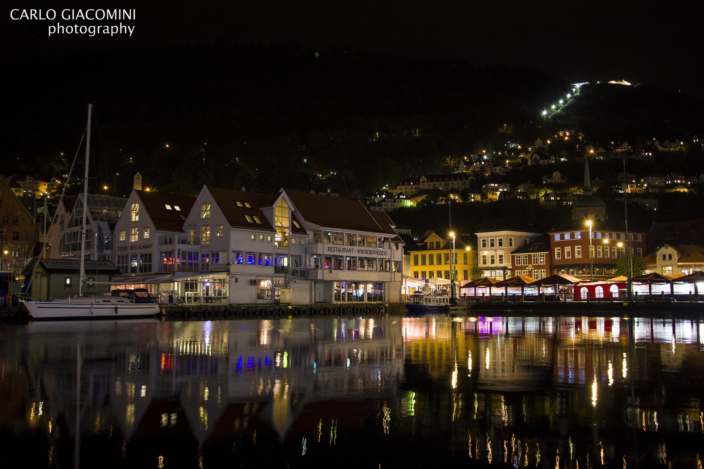 Bergen by night