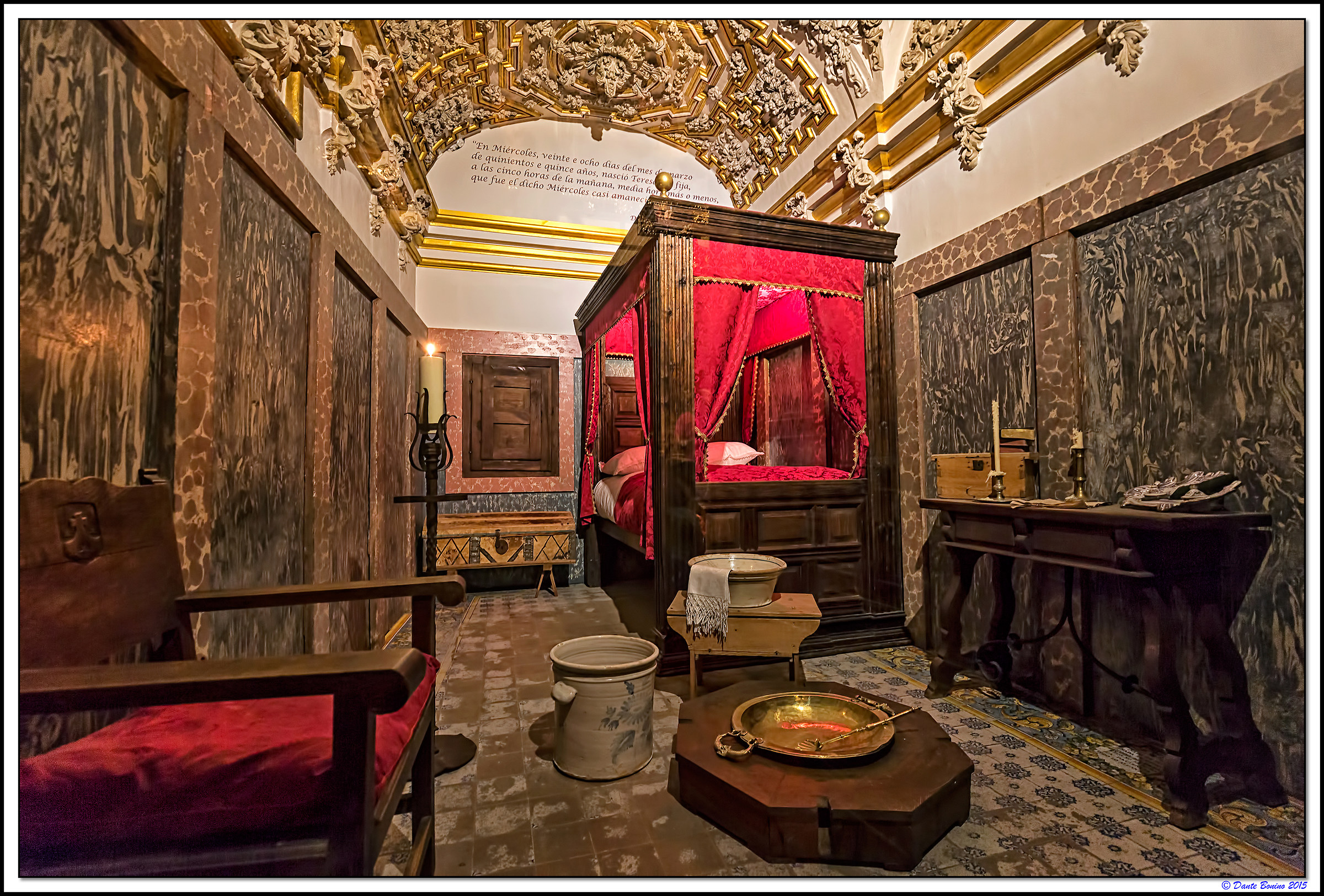 Monasterio de Santa Teresa: The room Christmas